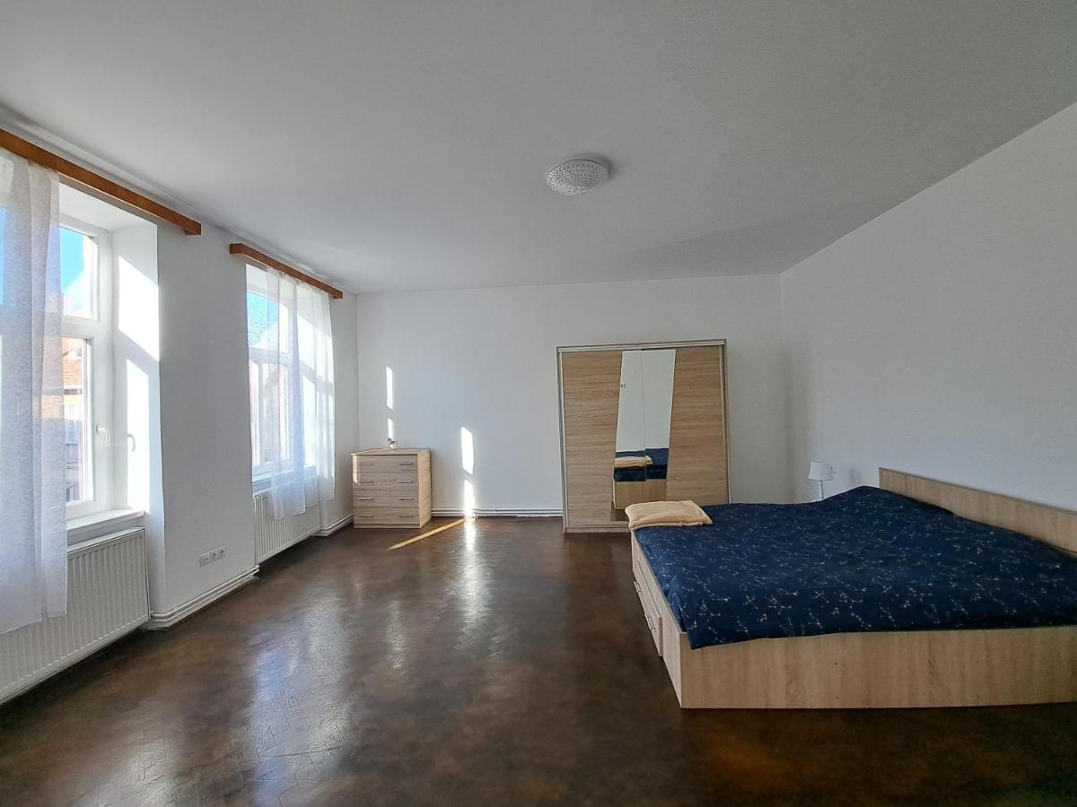 Cozy Apartment In The Heart Of Сибиу Экстерьер фото